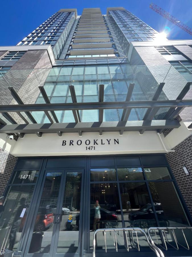 Amazing Brand New Lakeview Condo Downtown Kelowna Dış mekan fotoğraf