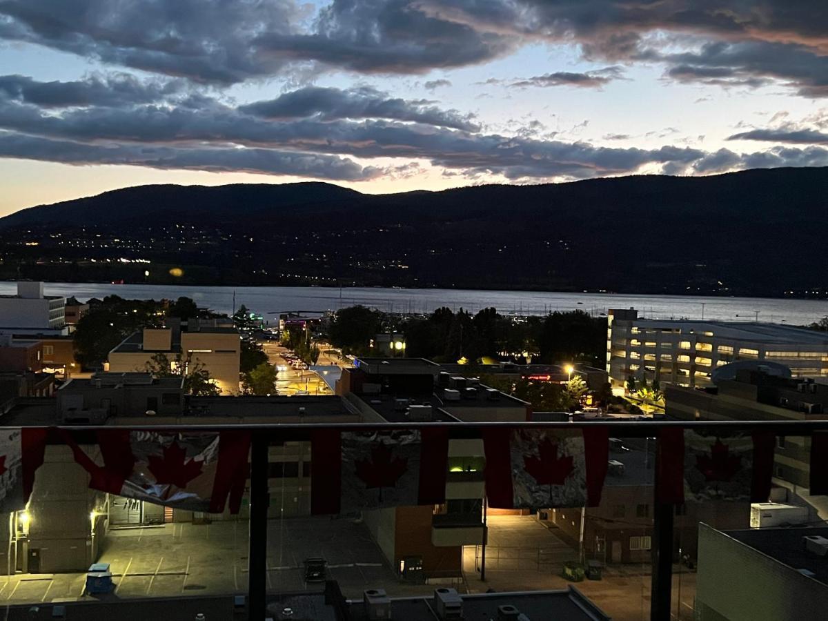Amazing Brand New Lakeview Condo Downtown Kelowna Dış mekan fotoğraf