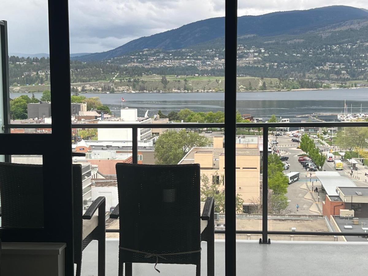 Amazing Brand New Lakeview Condo Downtown Kelowna Dış mekan fotoğraf