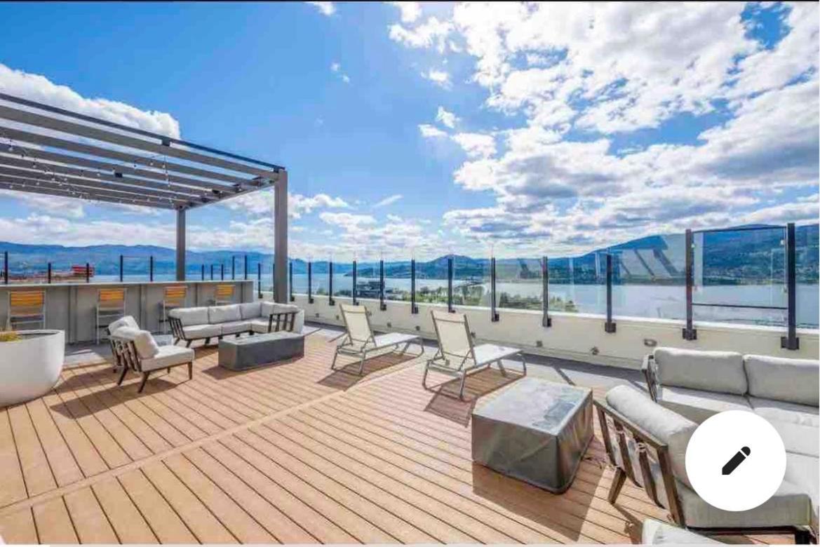 Amazing Brand New Lakeview Condo Downtown Kelowna Dış mekan fotoğraf